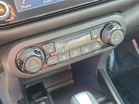 Used 2023 Nissan Kicks SR w/ SR Premium Package FWD image 26