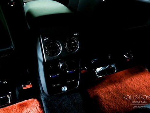 Certified 2025 Rolls-Royce Cullinan image 22