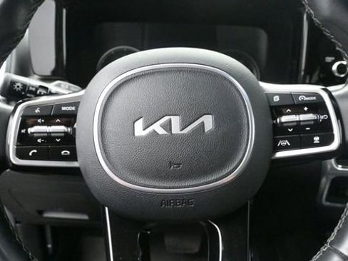 Used 2022 Kia Sorento SX AWD/4WD image 19