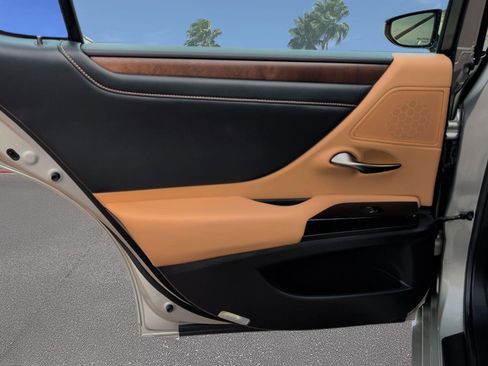 Certified 2025 Lexus ES 350 w/ Premium Package FWD image 24