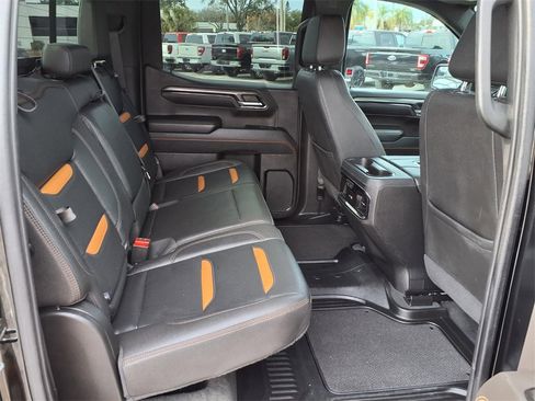 Used 2022 GMC Sierra 1500 AT4 w/ AT4 Preferred Package image 17
