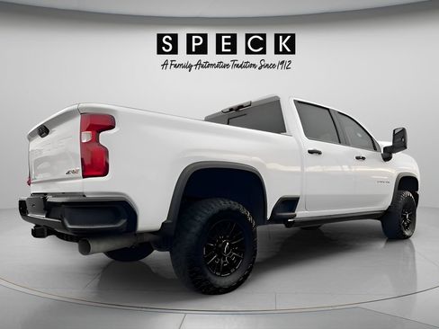 Used 2024 Chevrolet Silverado 2500 ZR2 w/ Technology Package AWD/4WD image 5
