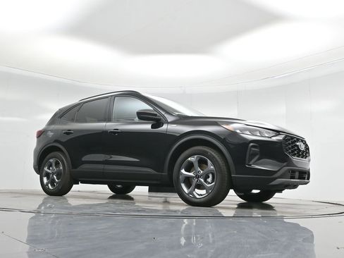 New 2025 Ford Escape ST-Line w/ Tech Pack #1 image 3
