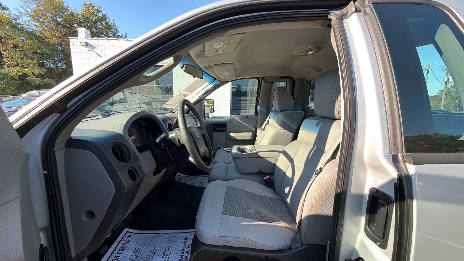 Used 2004 Ford F150 XL RWD image 18