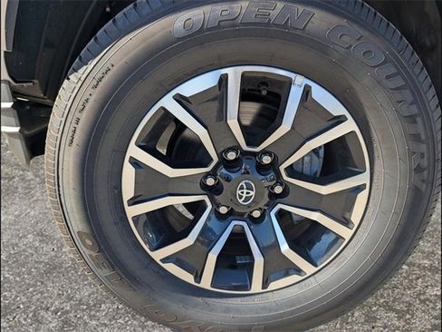 Used 2023 Toyota Tacoma TRD Sport image 19