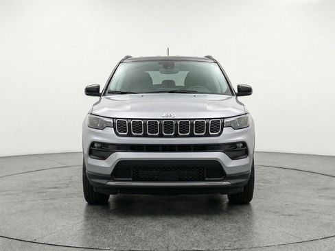 Used 2025 Jeep Compass Limited image 2