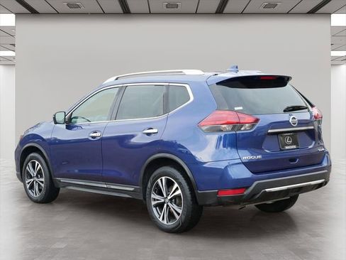 Used 2017 Nissan Rogue SL w/ SL Premium Package AWD/4WD image 4