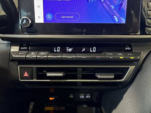 Certified 2025 Toyota Camry SE FWD image 20