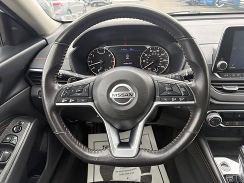 Used 2022 Nissan Altima 2.5 SR image 17