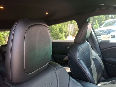Used 2020 Jeep Cherokee High Altitude AWD/4WD image 13