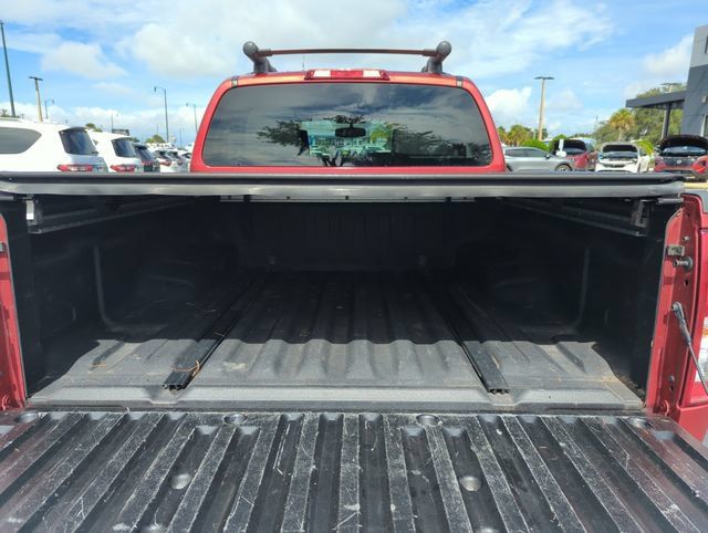 Used 2012 Nissan Frontier SL w/ Moonroof Pkg AWD/4WD image 19