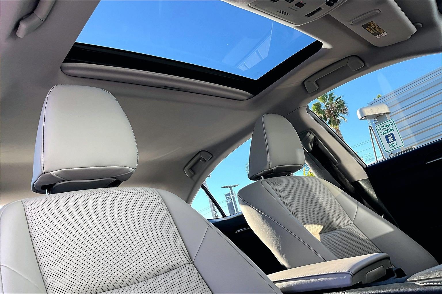 Used 2017 Lexus ES 350 w/ Premium Package FWD image 22