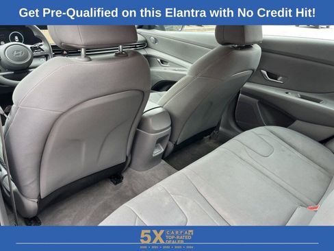 Used 2024 Hyundai Elantra SEL image 19