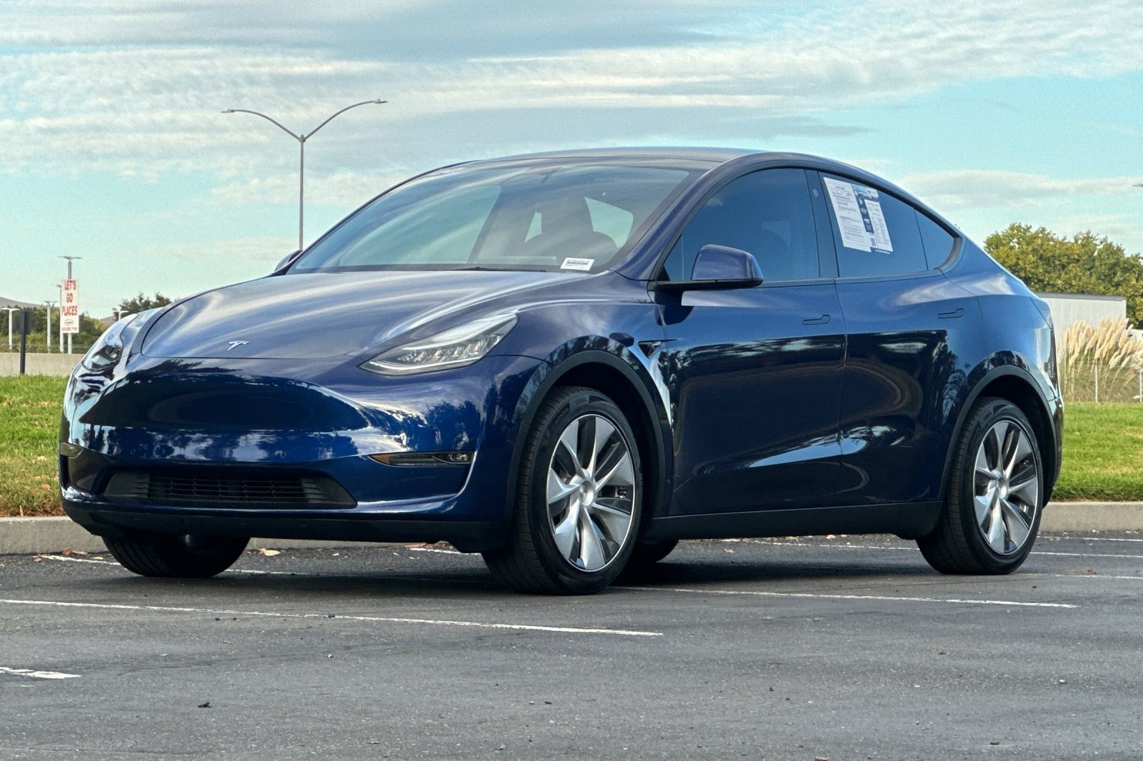 Used 2022 Tesla Model Y Long Range AWD/4WD image 9