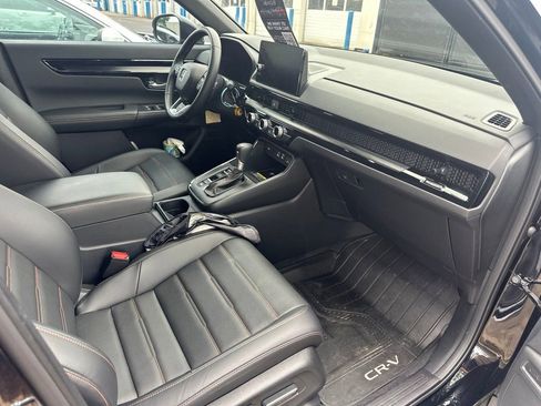 Used 2025 Honda CR-V Sport Touring image 44