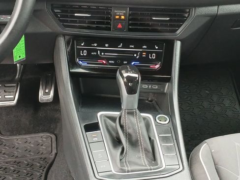Used 2025 Volkswagen Jetta Sport image 16