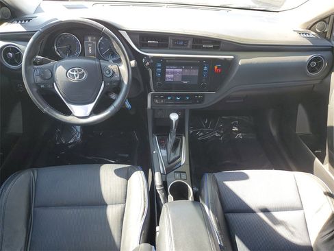 Used 2019 Toyota Corolla SE image 15