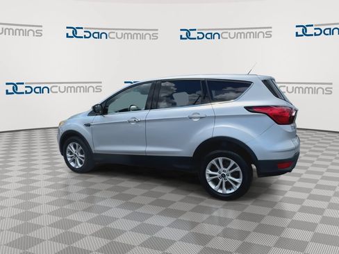 Used 2019 Ford Escape SE FWD image 6