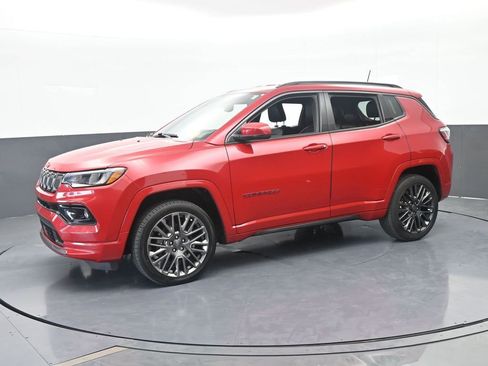 Used 2022 Jeep Compass Limited AWD/4WD image 2
