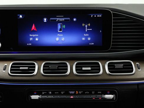 New 2026 Mercedes-Benz GLS 450 4MATIC image 10