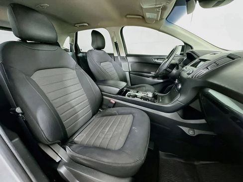 Certified 2019 Ford Edge SE FWD image 15
