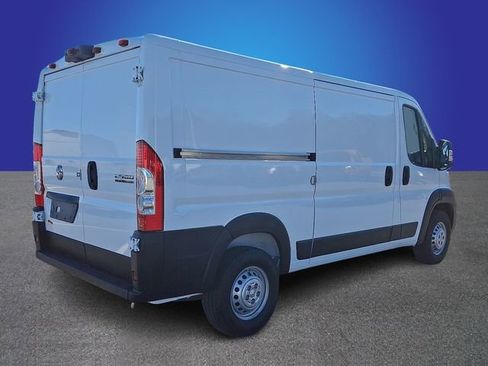 Used 2025 RAM ProMaster 2500 w/ Premium Convenience Group FWD image 4
