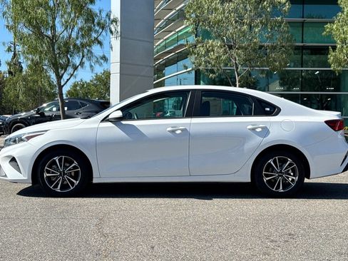 Used 2022 Kia Forte LXS FWD image 7