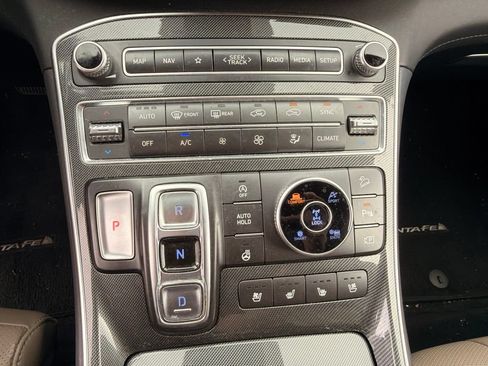 Used 2021 Hyundai Santa Fe Limited AWD/4WD image 18
