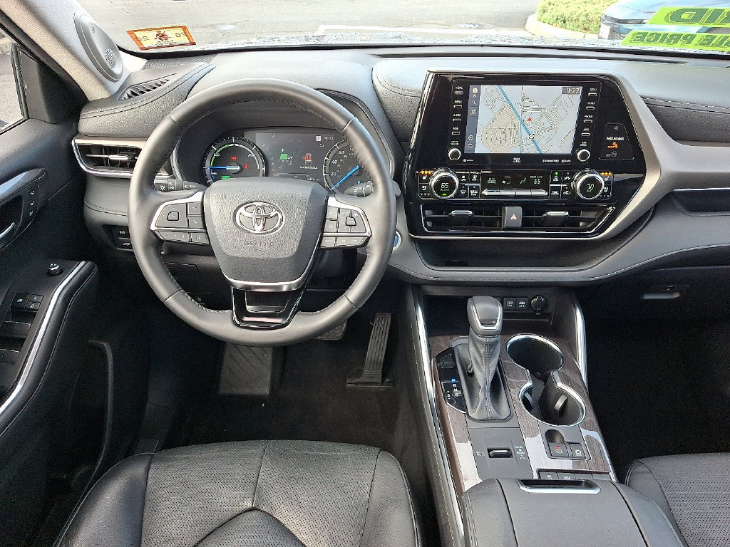 Certified 2021 Toyota Highlander Limited AWD/4WD image 13