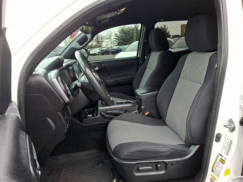 Certified 2020 Toyota Tacoma TRD Sport image 13