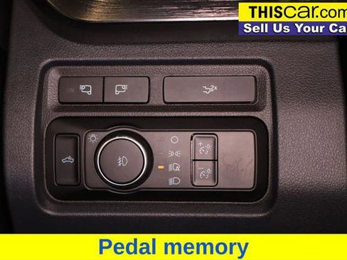 Used 2024 Ford F250 Lariat w/ Black Appearance Package image 25