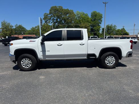 Used 2022 Chevrolet Silverado 2500 LT w/ Convenience Package AWD/4WD image 6