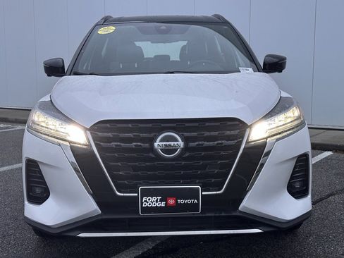 Used 2021 Nissan Kicks SR w/ SR Premium Package image 7