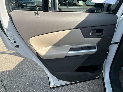 Used 2011 Ford Edge Limited FWD image 13