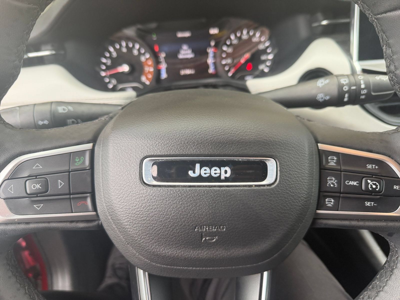Used 2025 Jeep Compass Limited AWD/4WD image 28