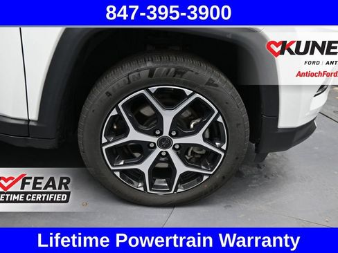 Used 2025 Jeep Compass Limited AWD/4WD image 17