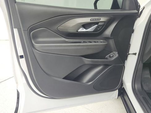 Used 2023 GMC Terrain SLT FWD image 22