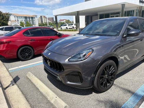 Used 2025 Maserati Grecale Modena AWD/4WD image 7