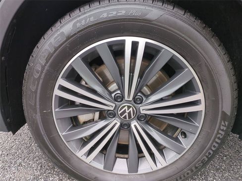 Used 2024 Volkswagen Tiguan Wolfsburg Edition AWD/4WD image 22