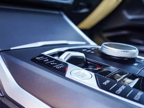 Used 2025 BMW 230i xDrive Coupe w/ Premium Package image 24