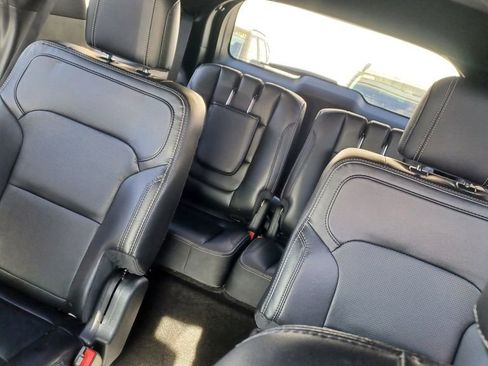 Used 2018 Ford Explorer Limited w/ Equipment Group 301A image 7