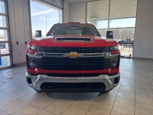 New 2026 Chevrolet Silverado 2500 LT image 2