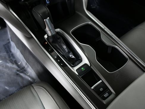 Used 2019 Honda Accord EX image 16