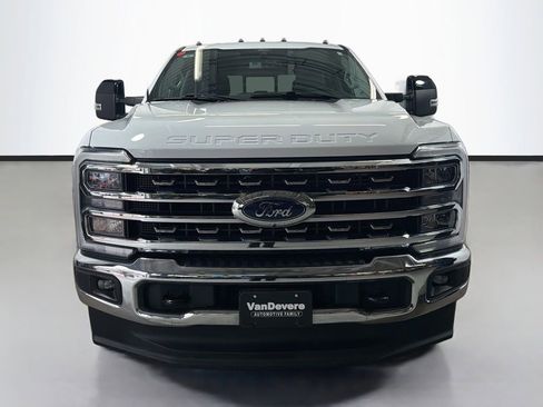 Used 2024 Ford F250 Lariat w/ FX4 Off-Road Package AWD/4WD image 3