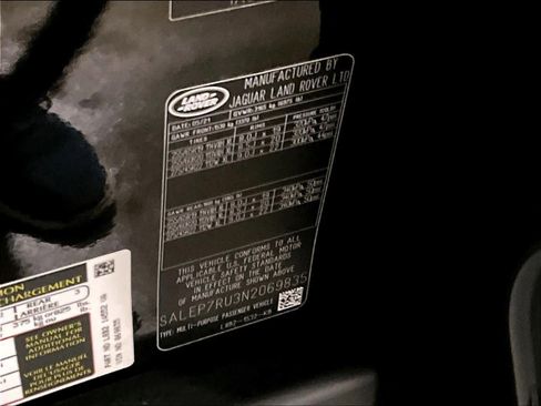 Used 2022 Land Rover Defender 110 SE image 36