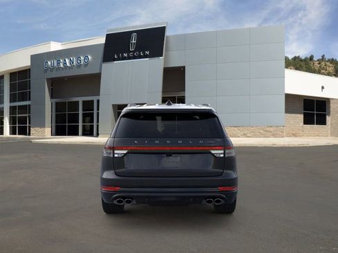 New 2026 Lincoln Aviator AWD w/ Jet Appearance Package image 5
