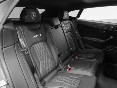 Used 2023 Lamborghini Urus Performante AWD/4WD image 31