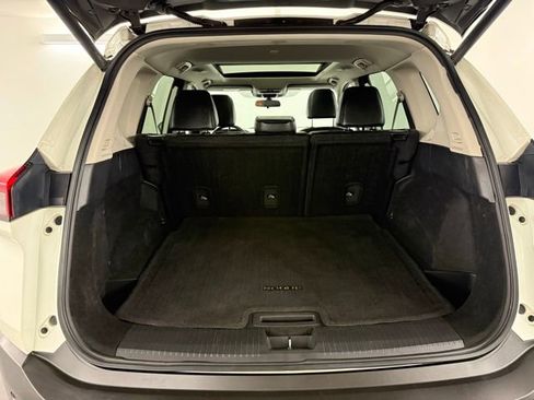 Used 2023 Nissan Rogue SV w/ SV Premium B Package image 63