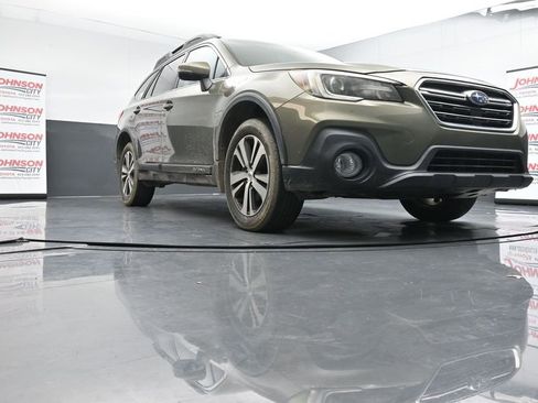 Used 2018 Subaru Outback 2.5i Limited image 18