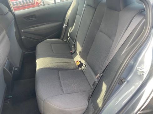 Used 2022 Toyota Corolla LE FWD image 12